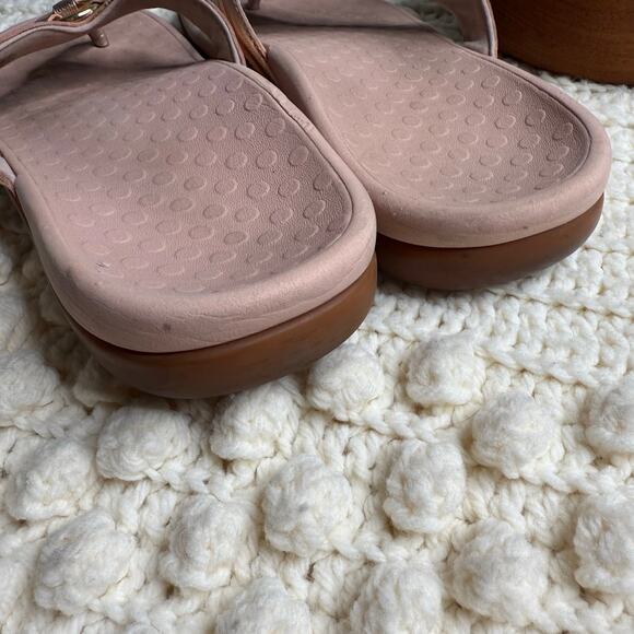 VIONIC Women's Size 9 Tide Aloe Post Sandal Orthotic Shoe Thong Flip Flop Pink - Picture 7 of 9